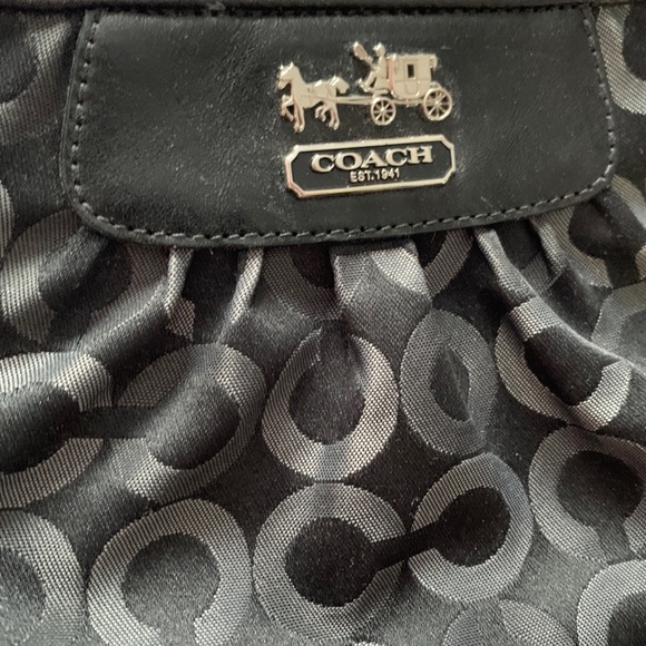 Coach wristlet - Picture 3 of 5